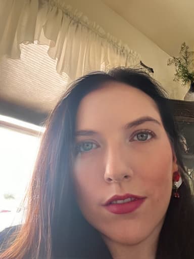 Bridget VanZandt — UGC Creator on Pitchlo