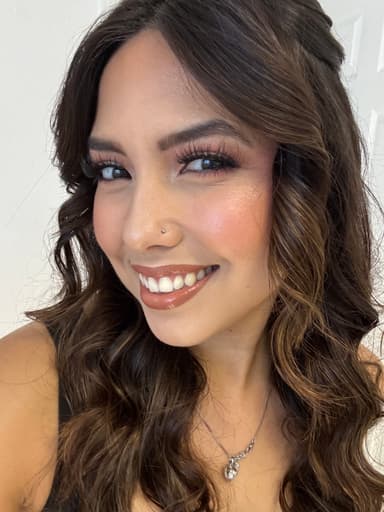 Alejandra Farias — UGC Creator on Pitchlo