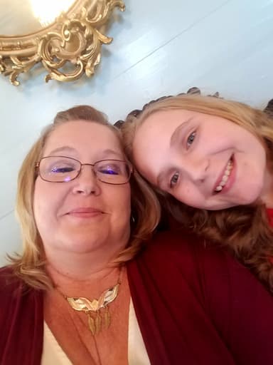 Jeanna Farmer — UGC Creator on Pitchlo